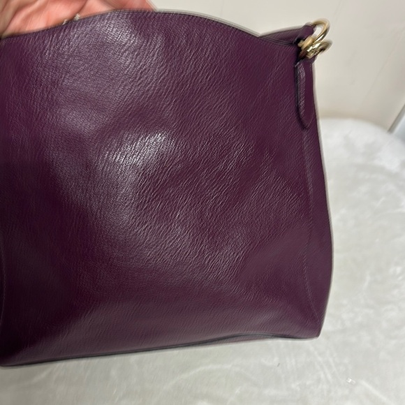 Coach Hallie Shoulder Bag Refined pebble leather Boysenberry Purple / Gold - Picture 4 of 16